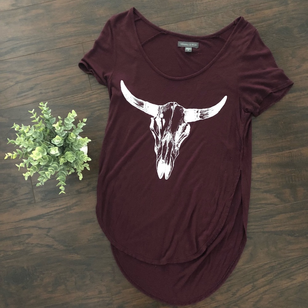 Kendall & Kylie Maroon Longhorn High-Lo Shirt